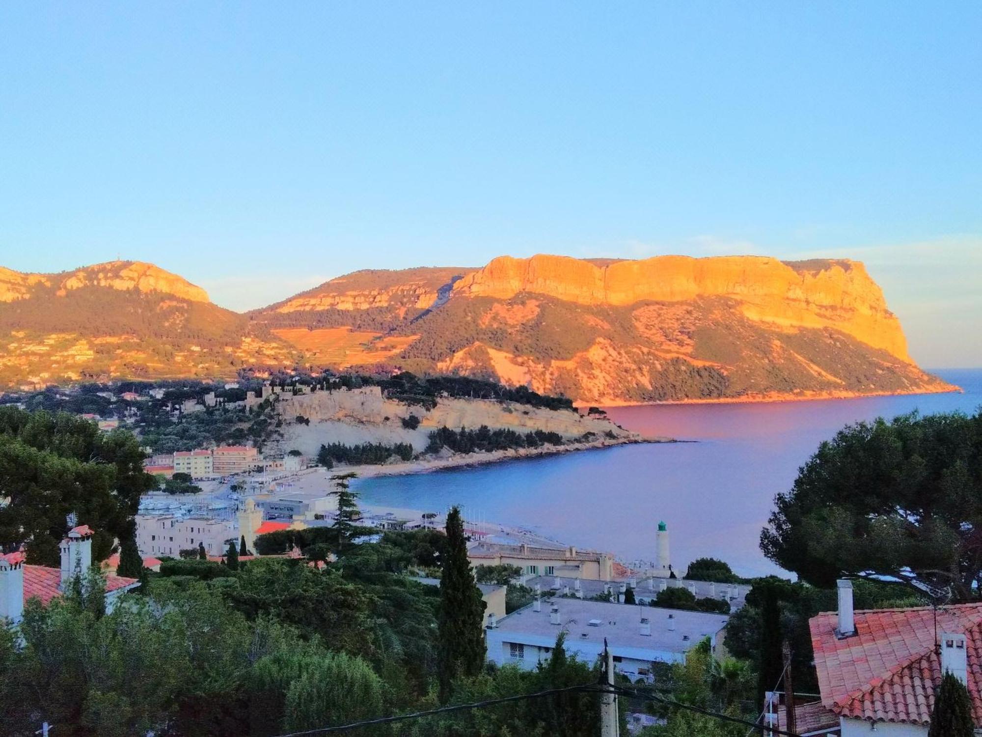Camping Aux Portes De Cassis Roquefort-la-Bedoule Exterior photo