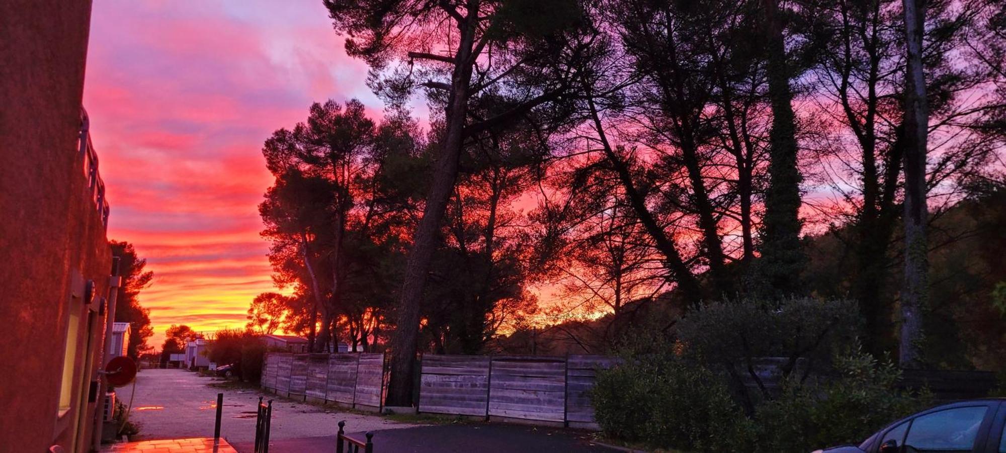 Camping Aux Portes De Cassis Roquefort-la-Bedoule Exterior photo