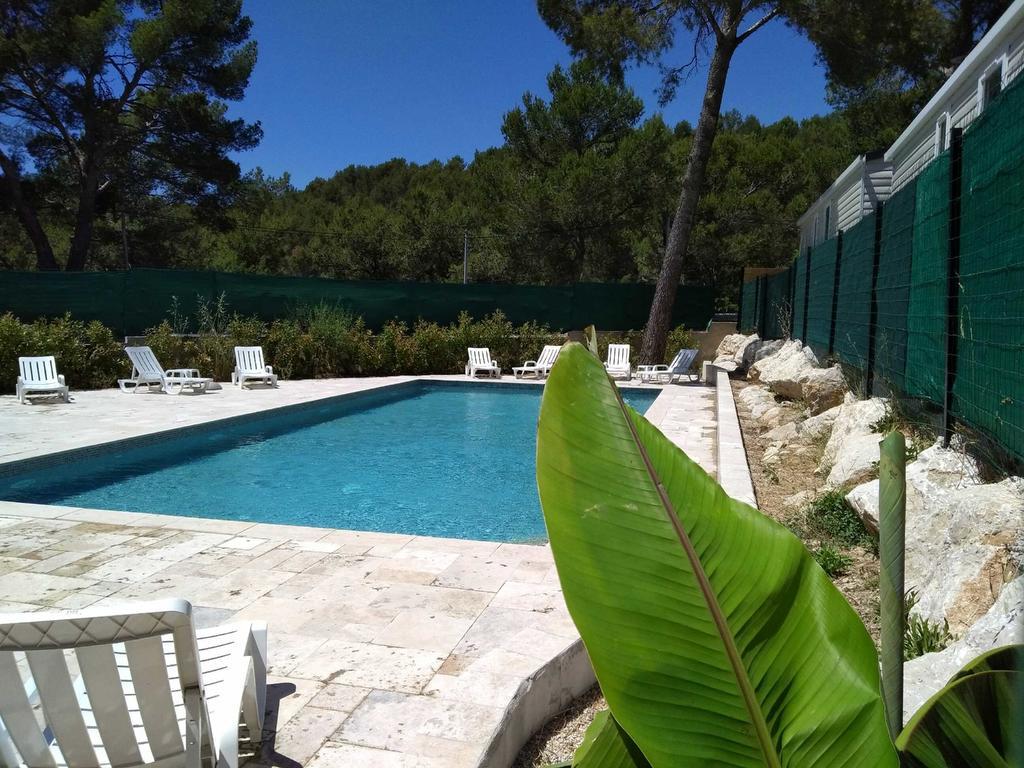 Camping Aux Portes De Cassis Roquefort-la-Bedoule Exterior photo