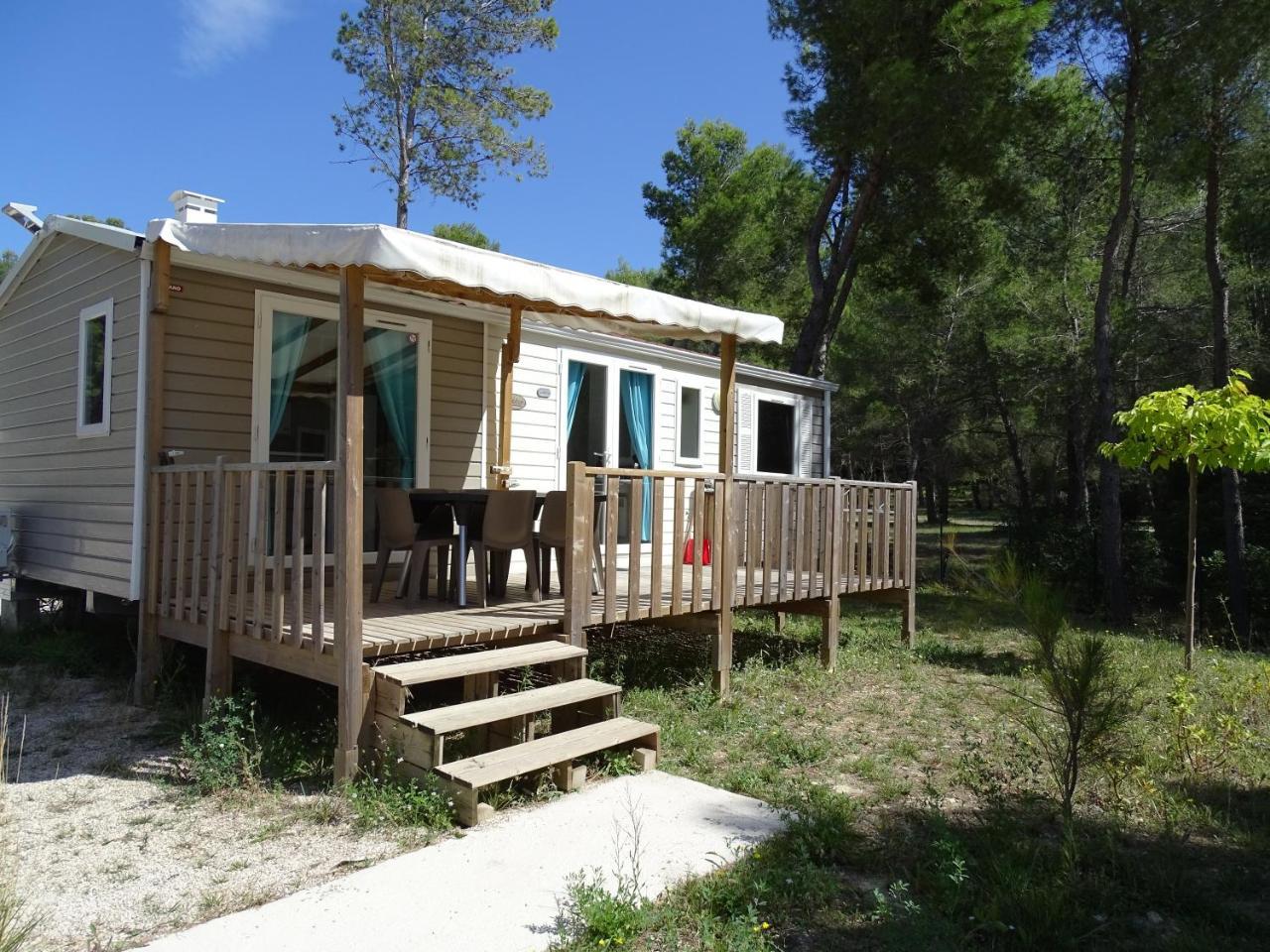Camping Aux Portes De Cassis Roquefort-la-Bedoule Exterior photo